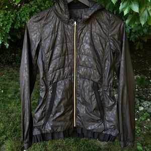 Lululemon Spring Fling Puffy Windbreaker Size 6